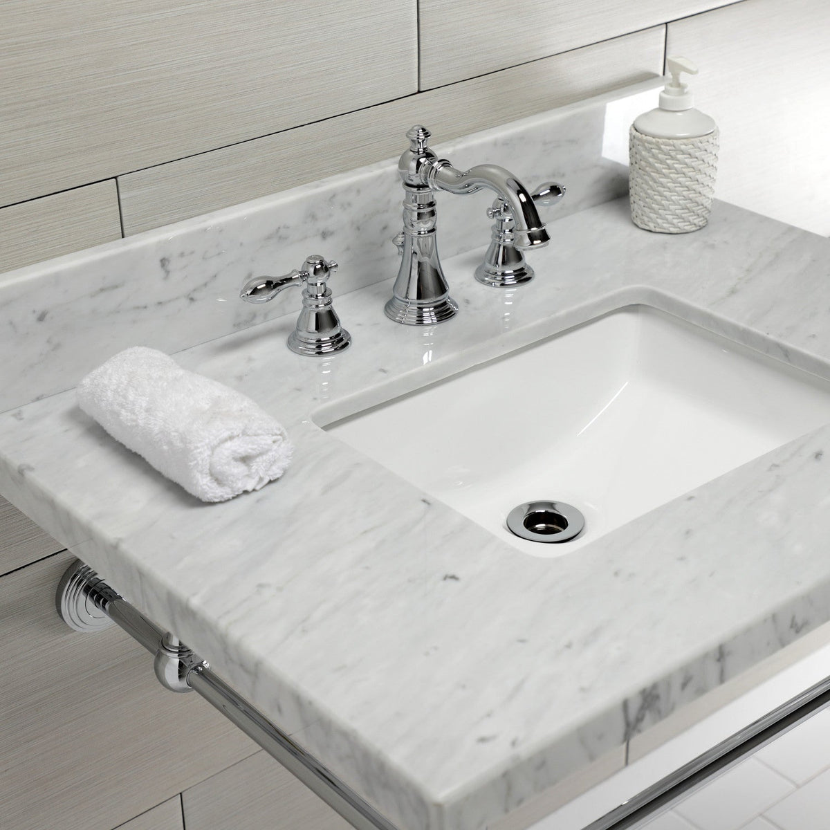 American Classic Widespread Bathroom Faucet with Pop-Up Drain in Polished Chrome