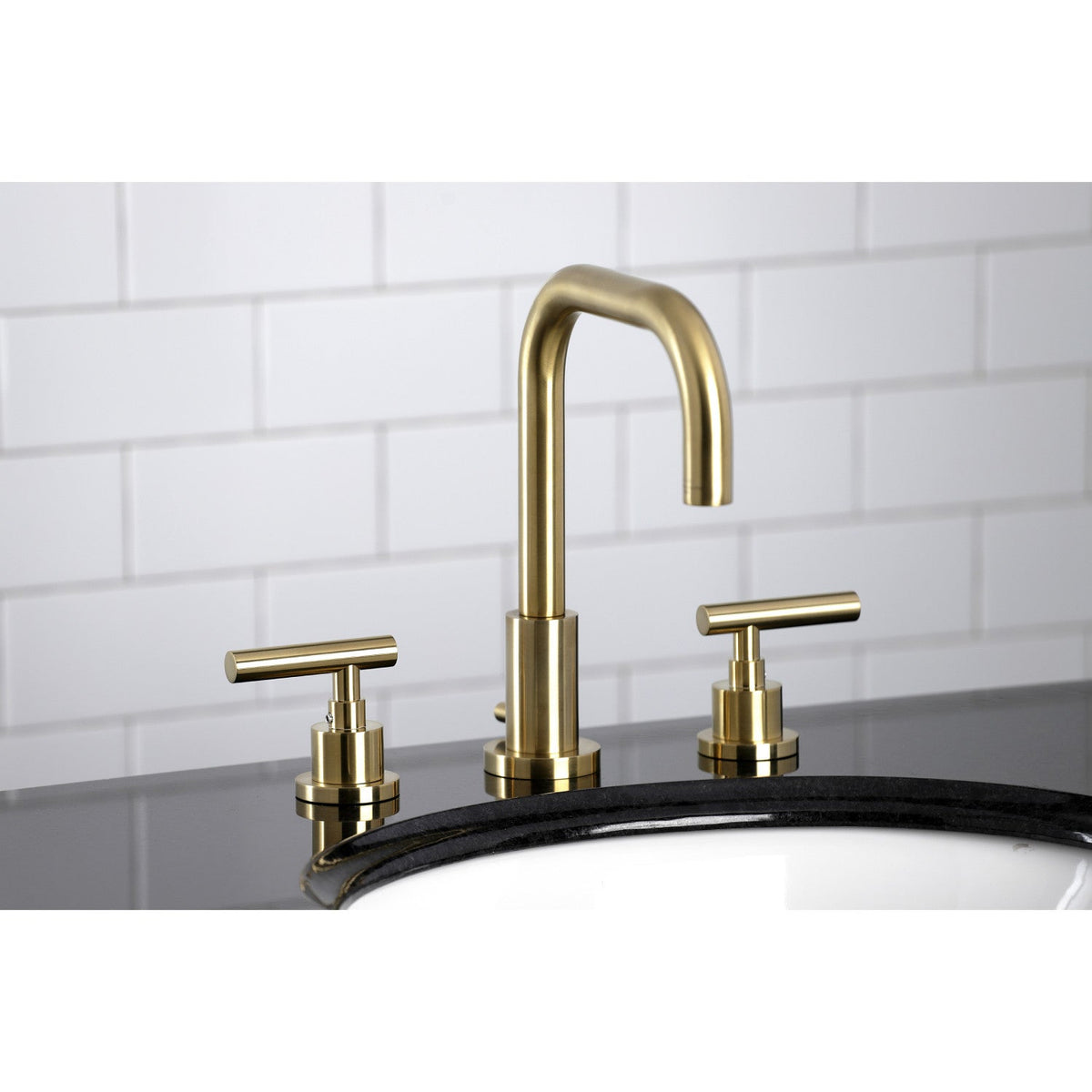 Manhattan Widespread Bathroom Faucet with Brass Pop-Up in Brushed Brass