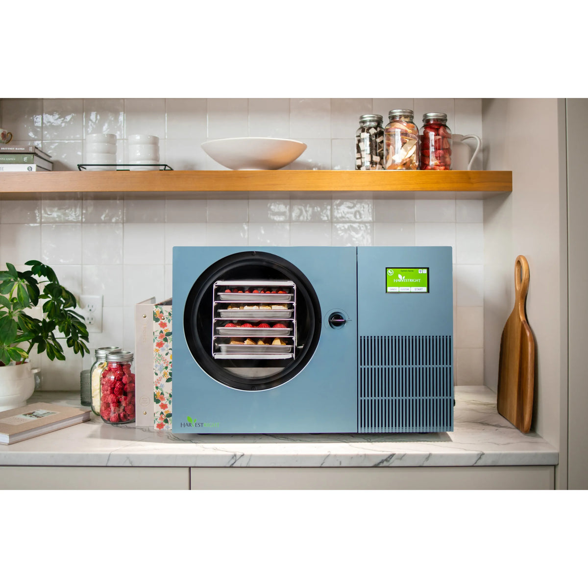 Harvest Right Countertop Pro Freeze Dryer, 4 Tray & Mylar Starter Kit in Pale Blue (HRFDCAZ-PP)