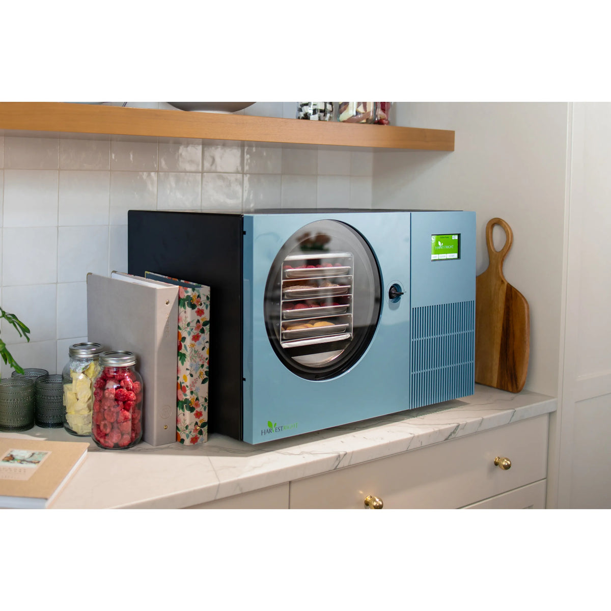 Harvest Right Countertop Pro Freeze Dryer, 4 Tray & Mylar Starter Kit in Pale Blue (HRFDCAZ-PP)
