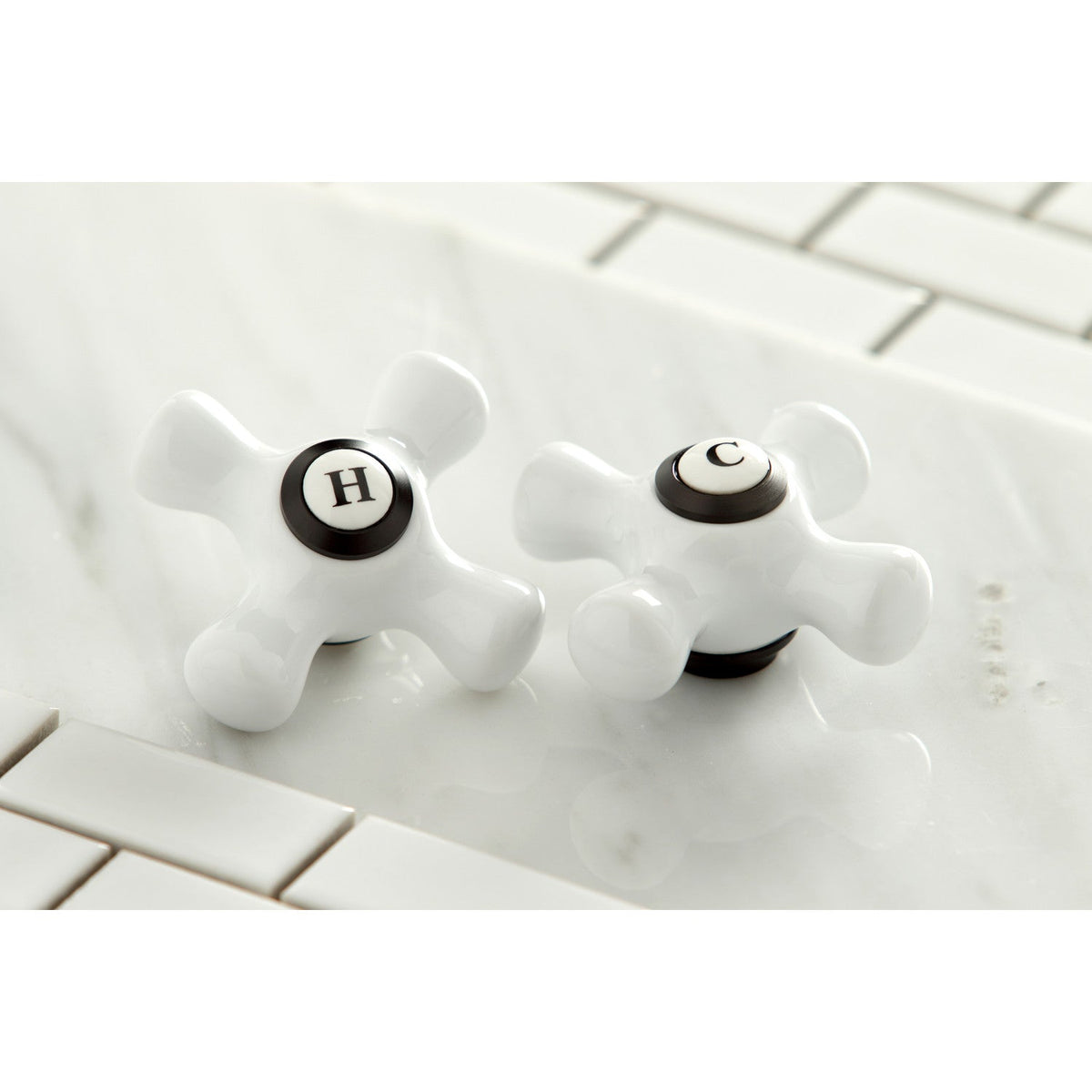 Heritage Double-Handle 4" Centerset Bathroom Faucet with Pop-Up Drain in Oil Rubbed Bronze