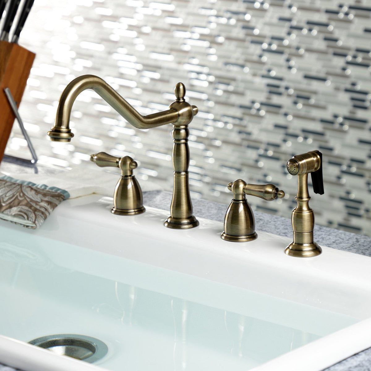 Heritage Double-Handle Widespread Kitchen Faucet with Brass Sprayer in Antique Brass
