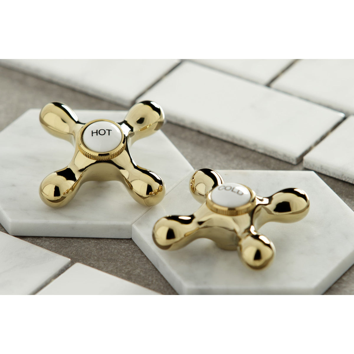 Heritage Widespread Bathroom Faucet with Brass Pop-Up in Polished Brass