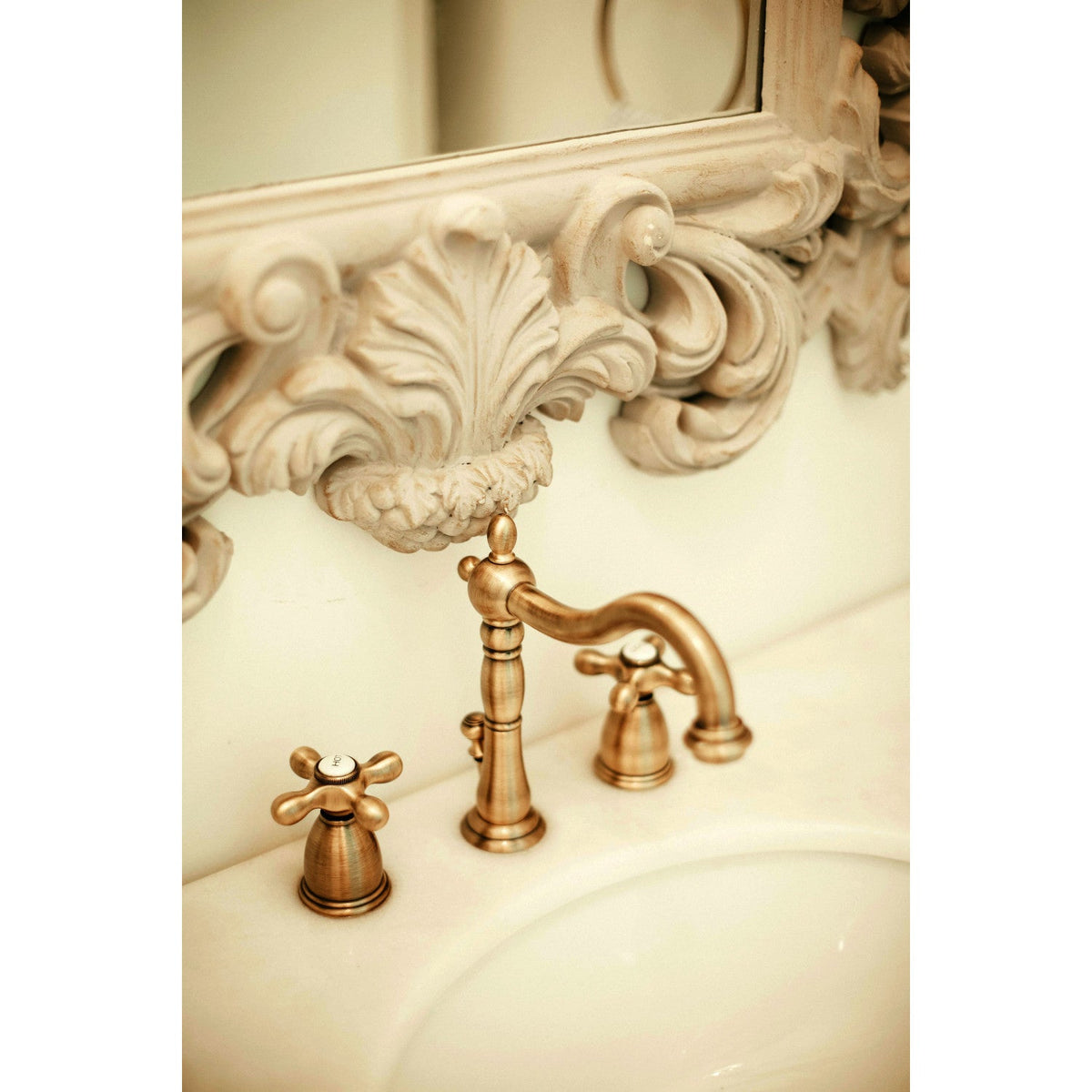 Heritage Widespread Bathroom Faucet with Brass Pop-Up in Antique Brass