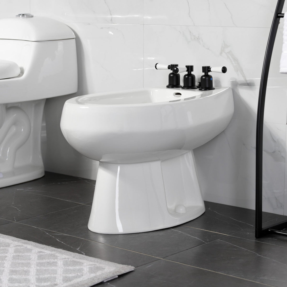 Paris Three-Handle Bidet Faucet with Brass Pop-Up in Matte Black