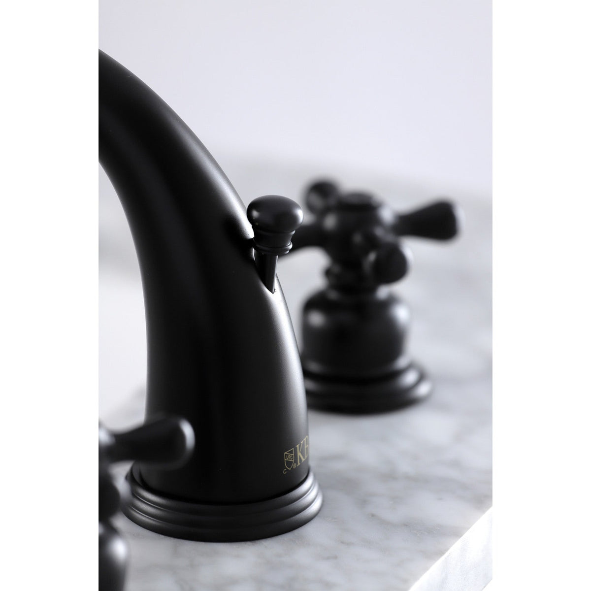 Victorian Widespread Bathroom Faucet with Pop-Up Drain in Matte Black