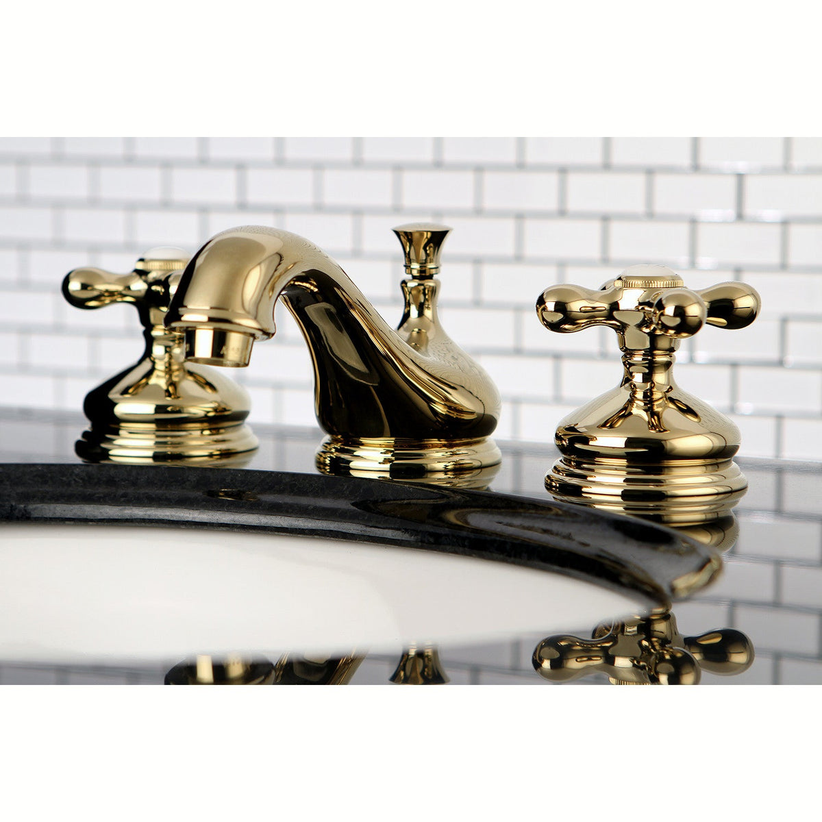 Heritage Widespread Bathroom Faucet with Brass Pop-Up in Polished Brass
