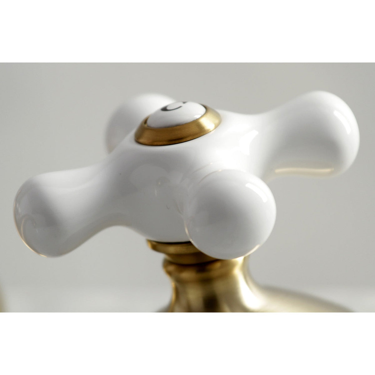 Heritage Widespread Bathroom Faucet with Brass Pop-Up in Brushed Brass