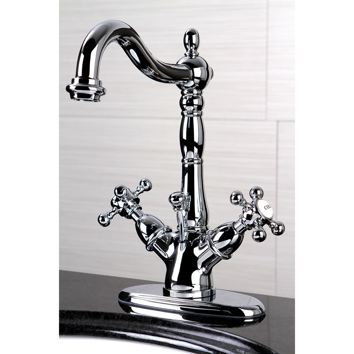 Vintage Double-Handle 4" Centerset Bathroom Faucet with Brass Pop-Up in Polished Chrome