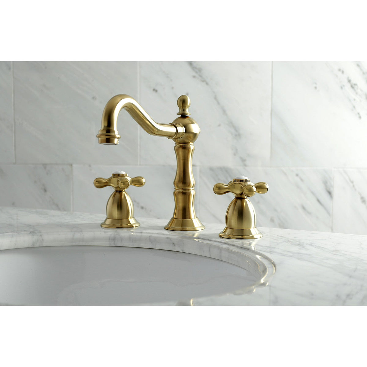 Heritage Widespread Bathroom Faucet with Brass Pop-Up in Brushed Brass