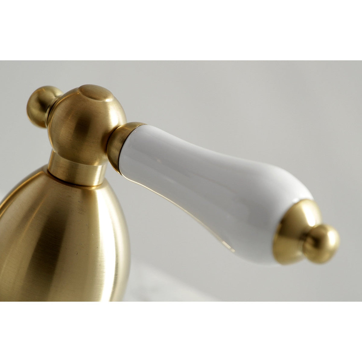 Heritage Widespread Bathroom Faucet with Brass Pop-Up in Brushed Brass