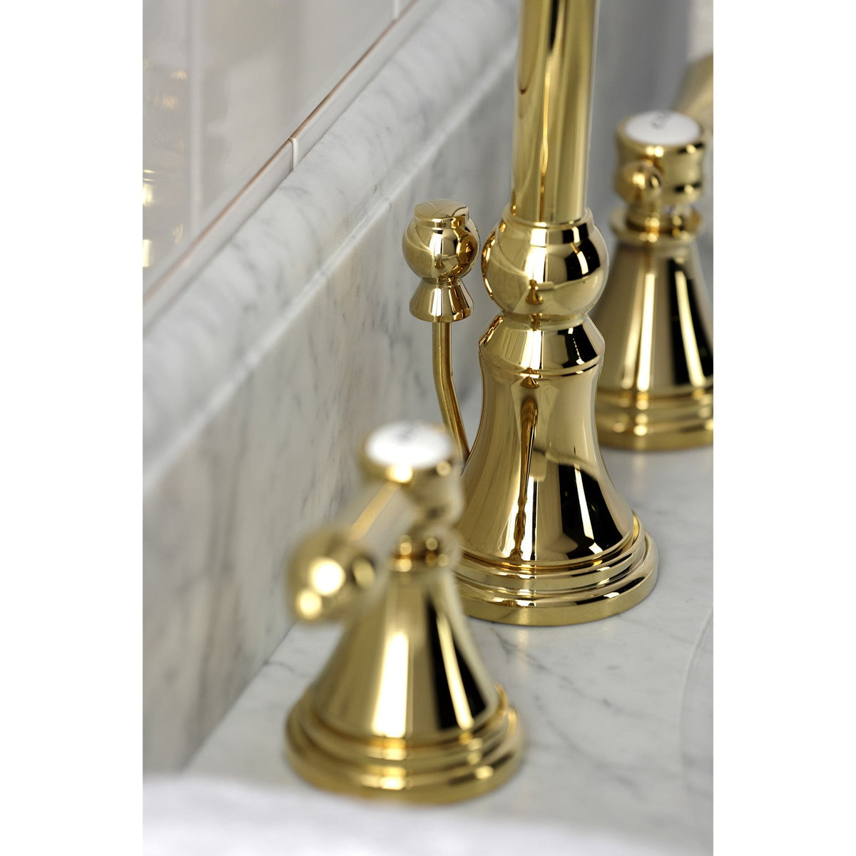 Heirloom Widespread Bathroom Faucet with Brass Pop-Up in Polished Brass