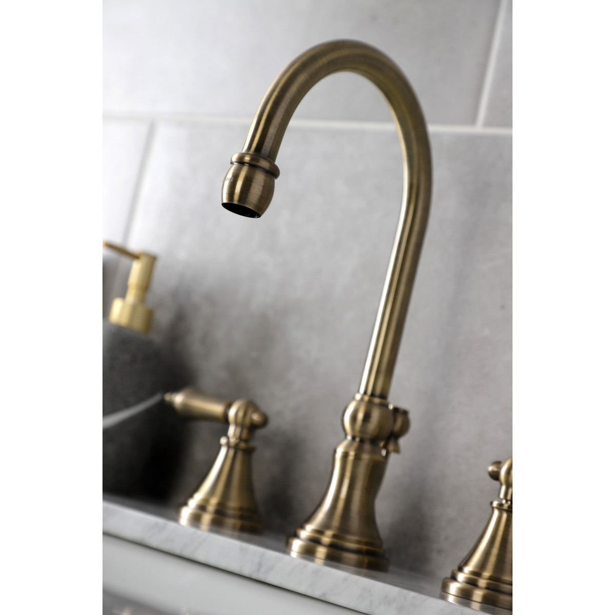 Governor Widespread Bathroom Faucet with Brass Pop-Up in Antique Brass