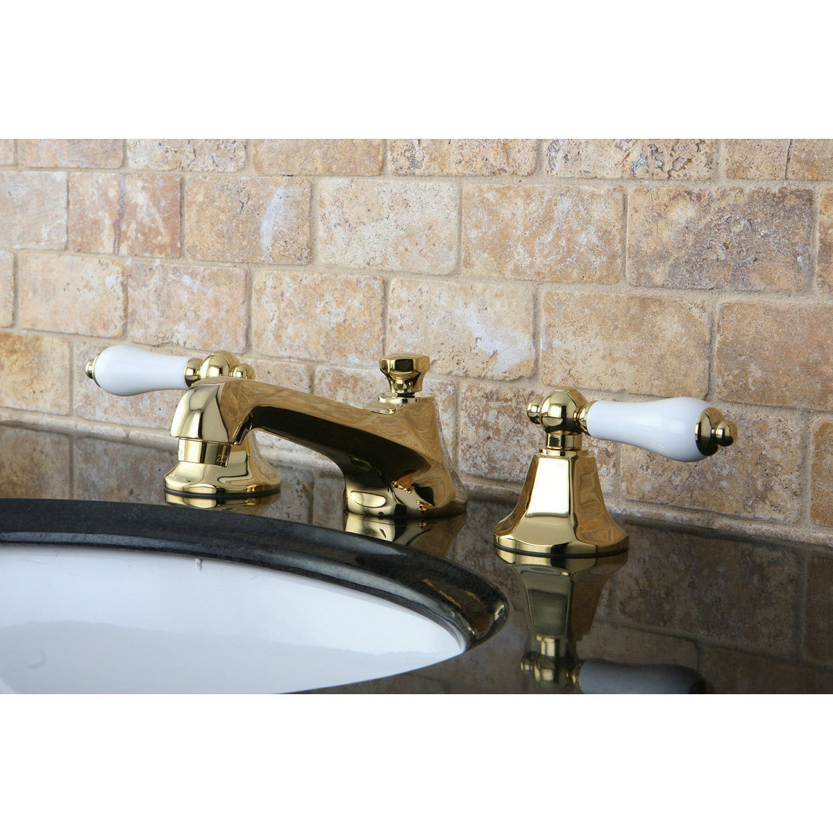 Metropolitan Widespread Bathroom Faucet with Brass Pop-Up in Polished Brass