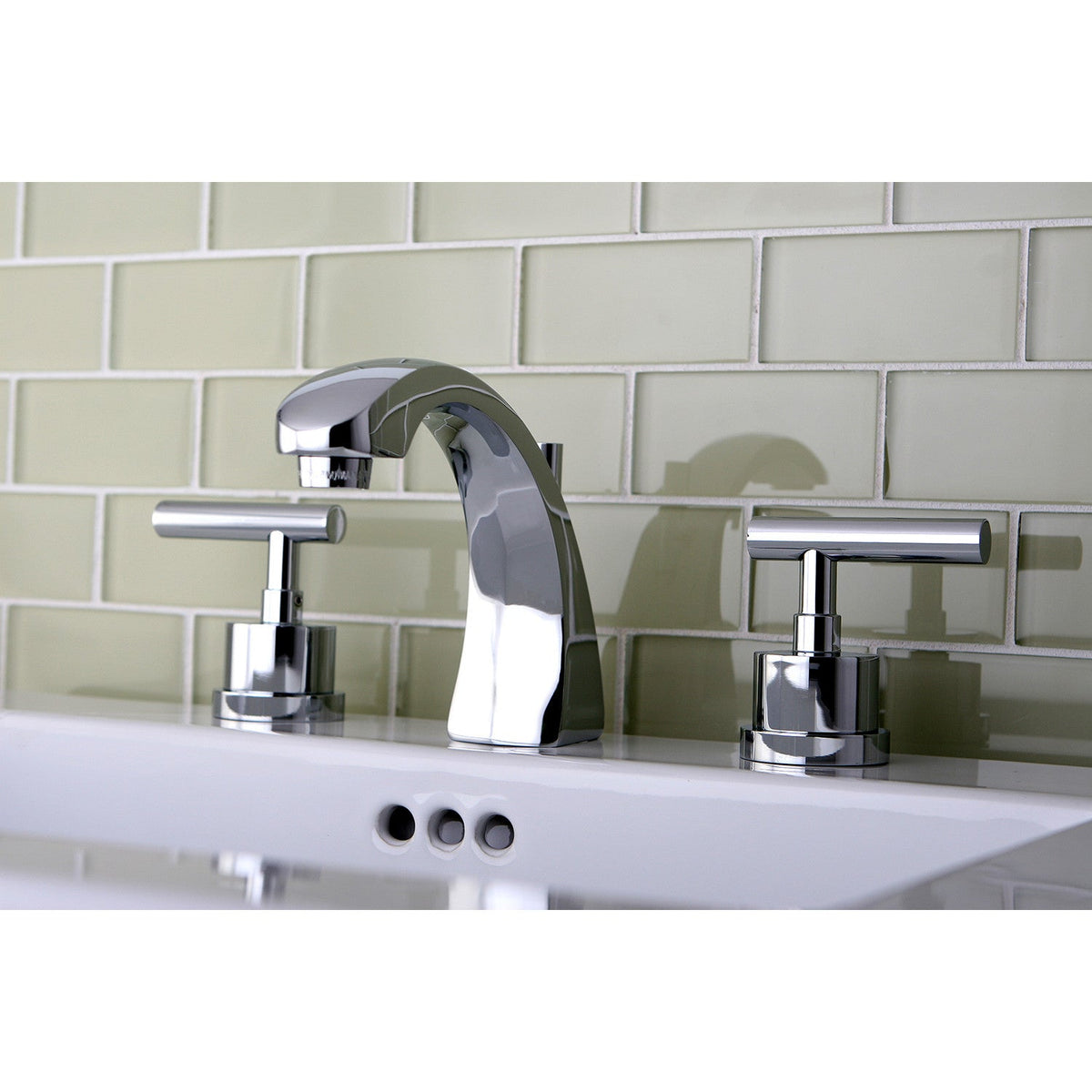 Manhattan Widespread Bathroom Faucet with Brass Pop-Up in Polished Chrome