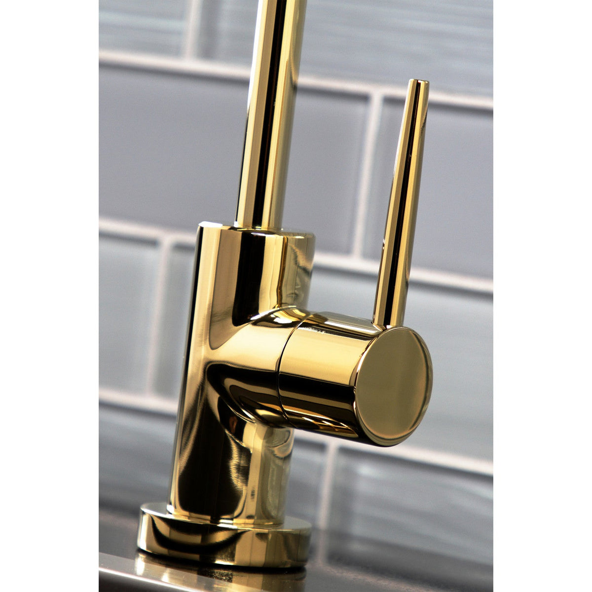 New York Single-Handle Cold Water Filtration Faucet in Polished Brass