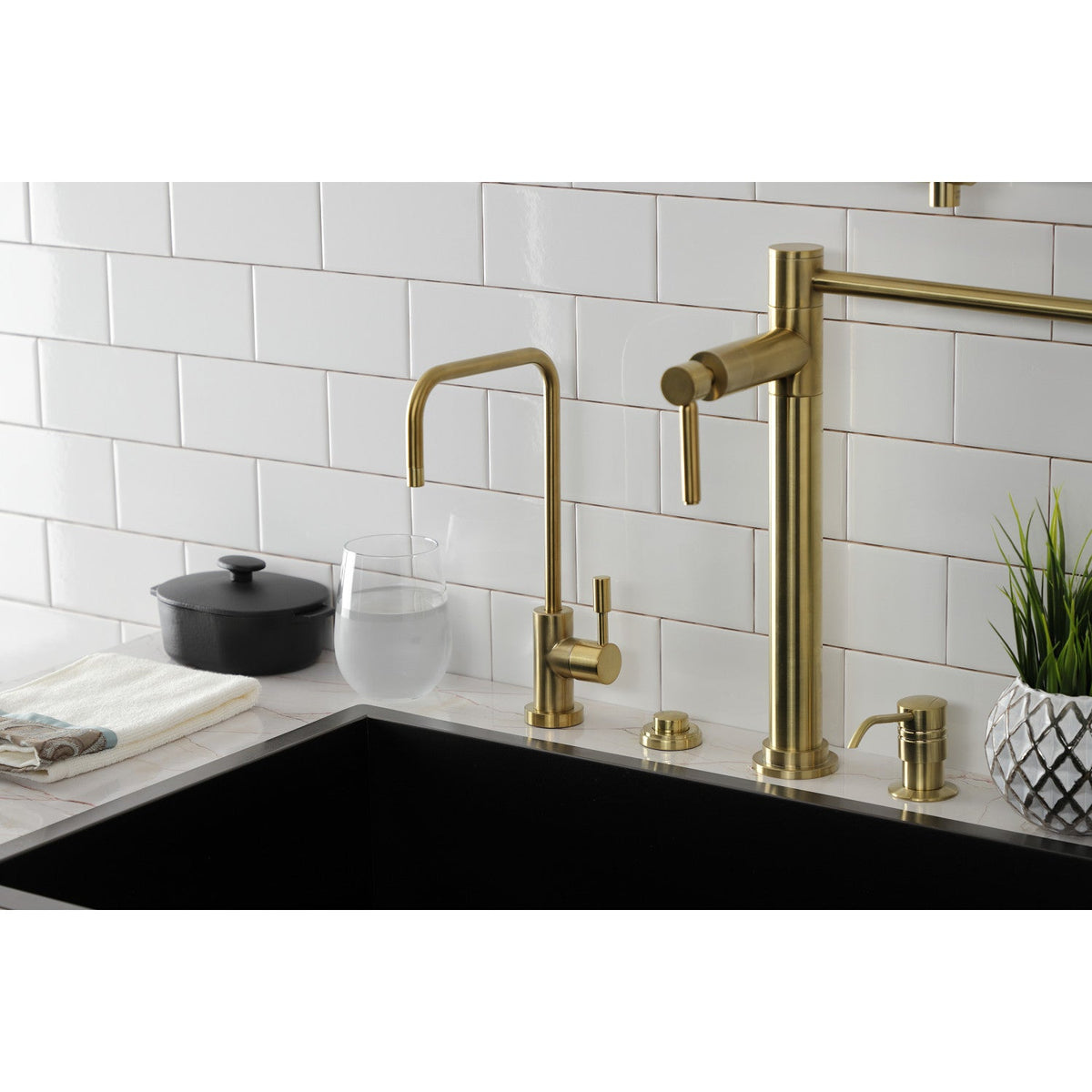 Concord Single-Handle Water Filtration Faucet in Brushed Brass