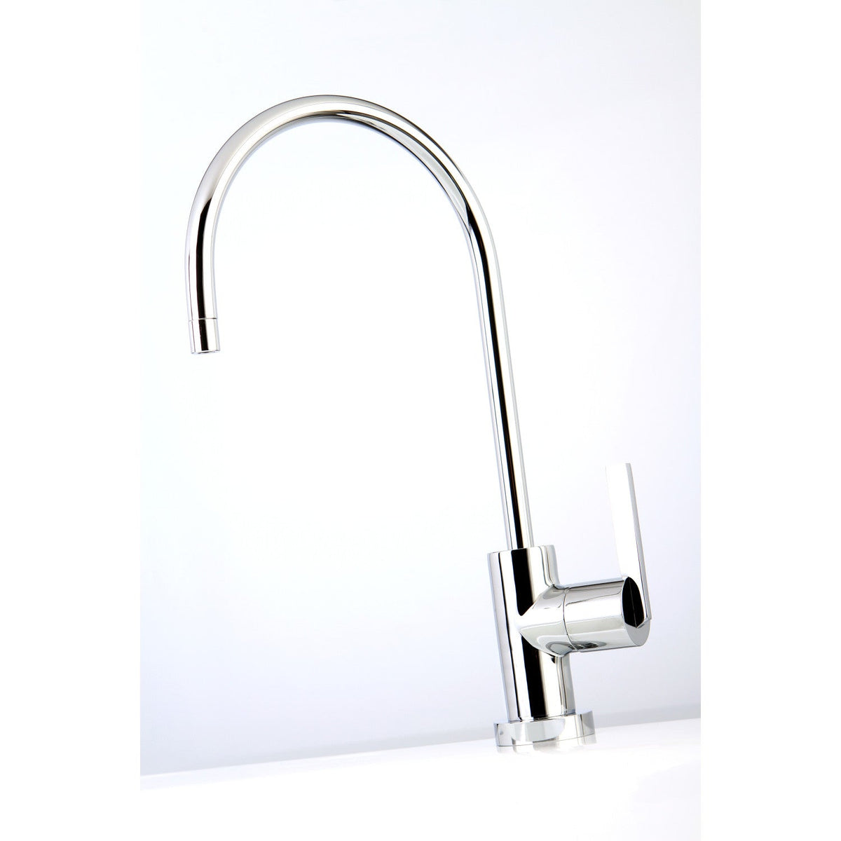 Continental Single-Handle Water Filtration Faucet in Polished Chrome