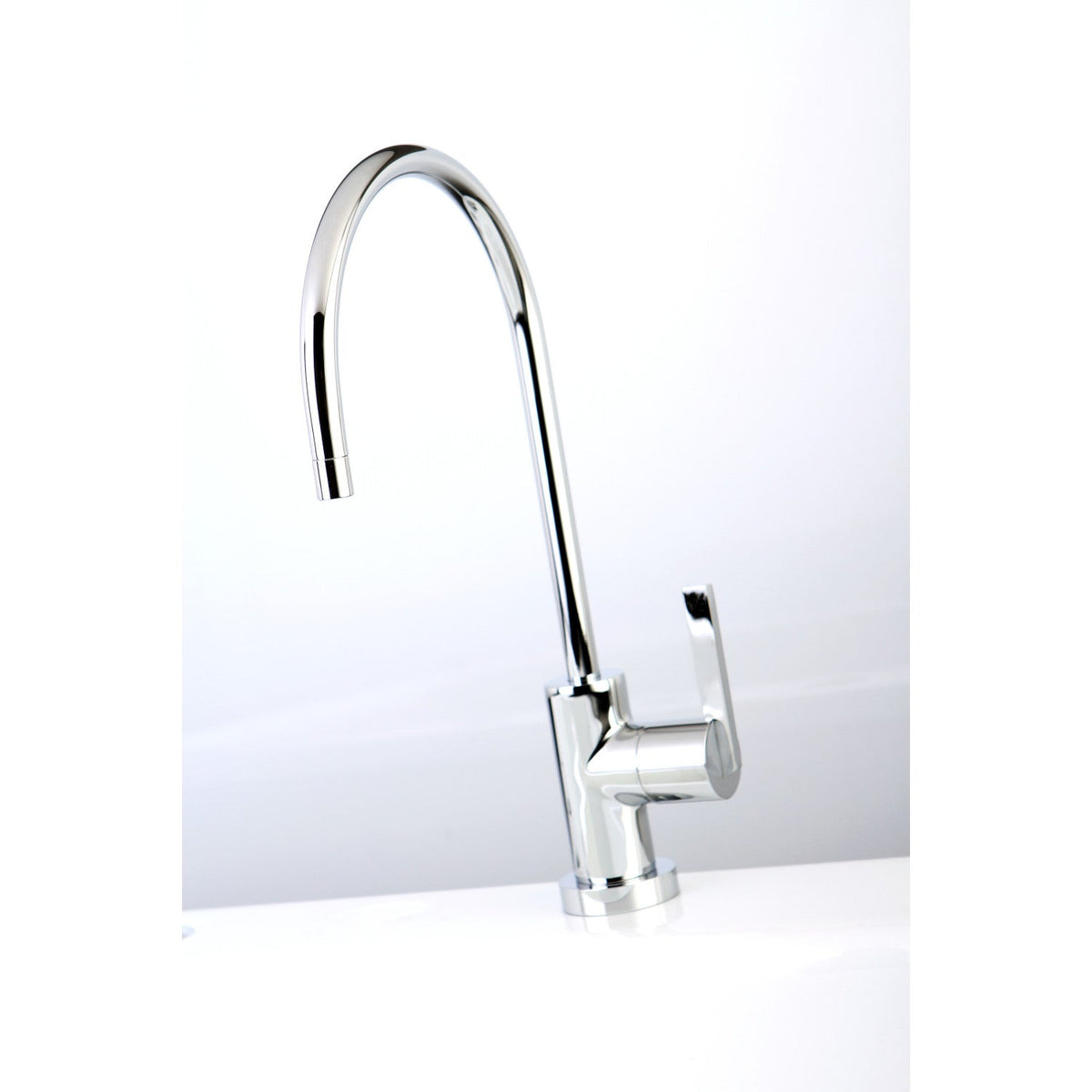 Continental Single-Handle Water Filtration Faucet in Polished Chrome