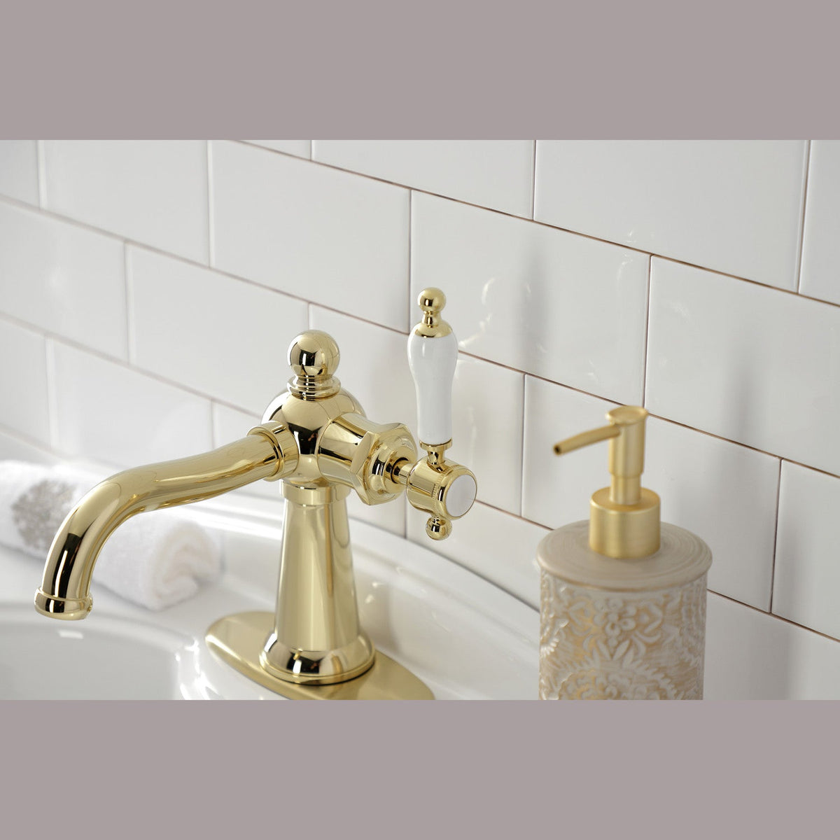 Nautical One-Handle Single-Hole Bathroom Faucet with Deck Plate and Push Pop-Up Drain in Polished Brass
