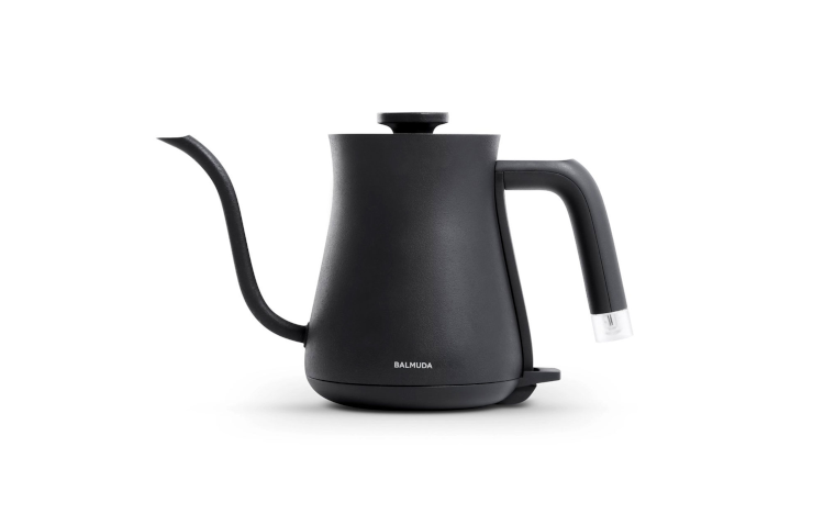Black electric gooseneck kettle with curved spout and side handle.