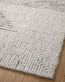 Loloi Levitt Shags in Ivory and Grey 4' x 6' Accent Rug (LEV-02)