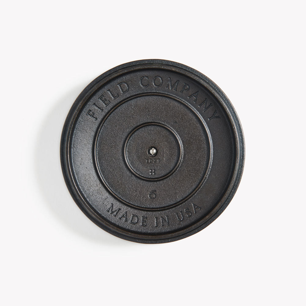 Cast-iron lid with embossed Field Company logo and MADE IN USA text