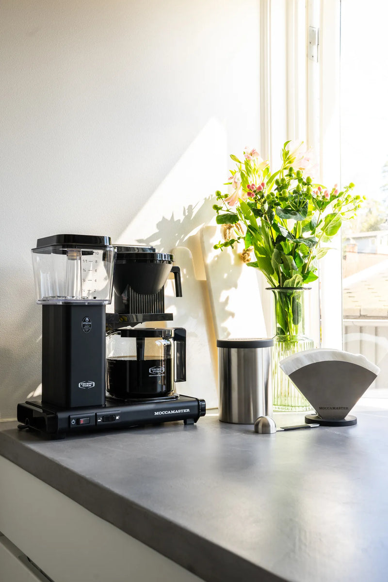 Moccamaster KBGV Select Glass Carafe 10-Cup Coffee Maker in Matte Black with Automatic Drip-Stop, 40 Ounce, 1.25L (53948)