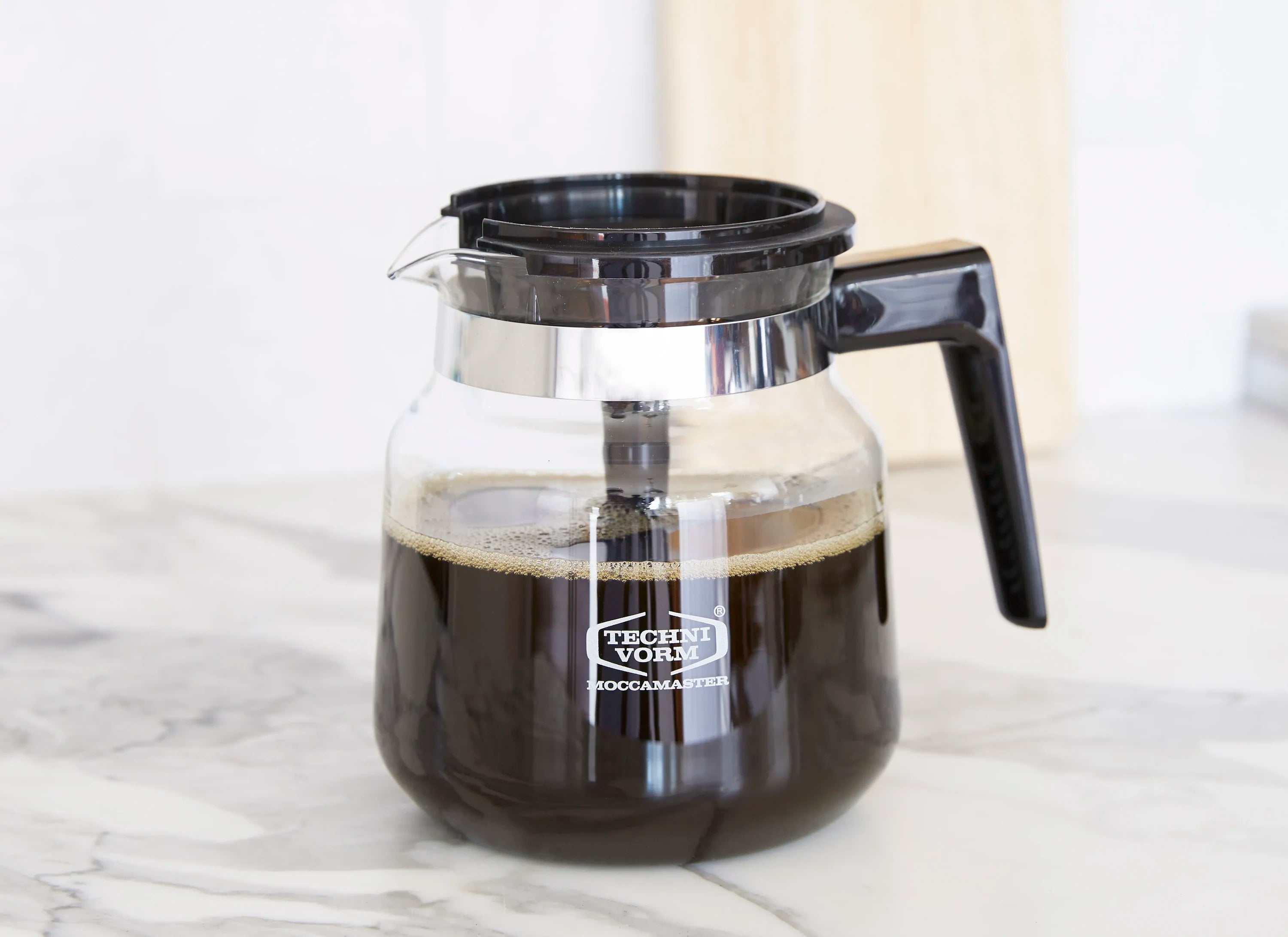 Glass coffee carafe with black handle and lid, 1.25 L (KB brewer replacement)