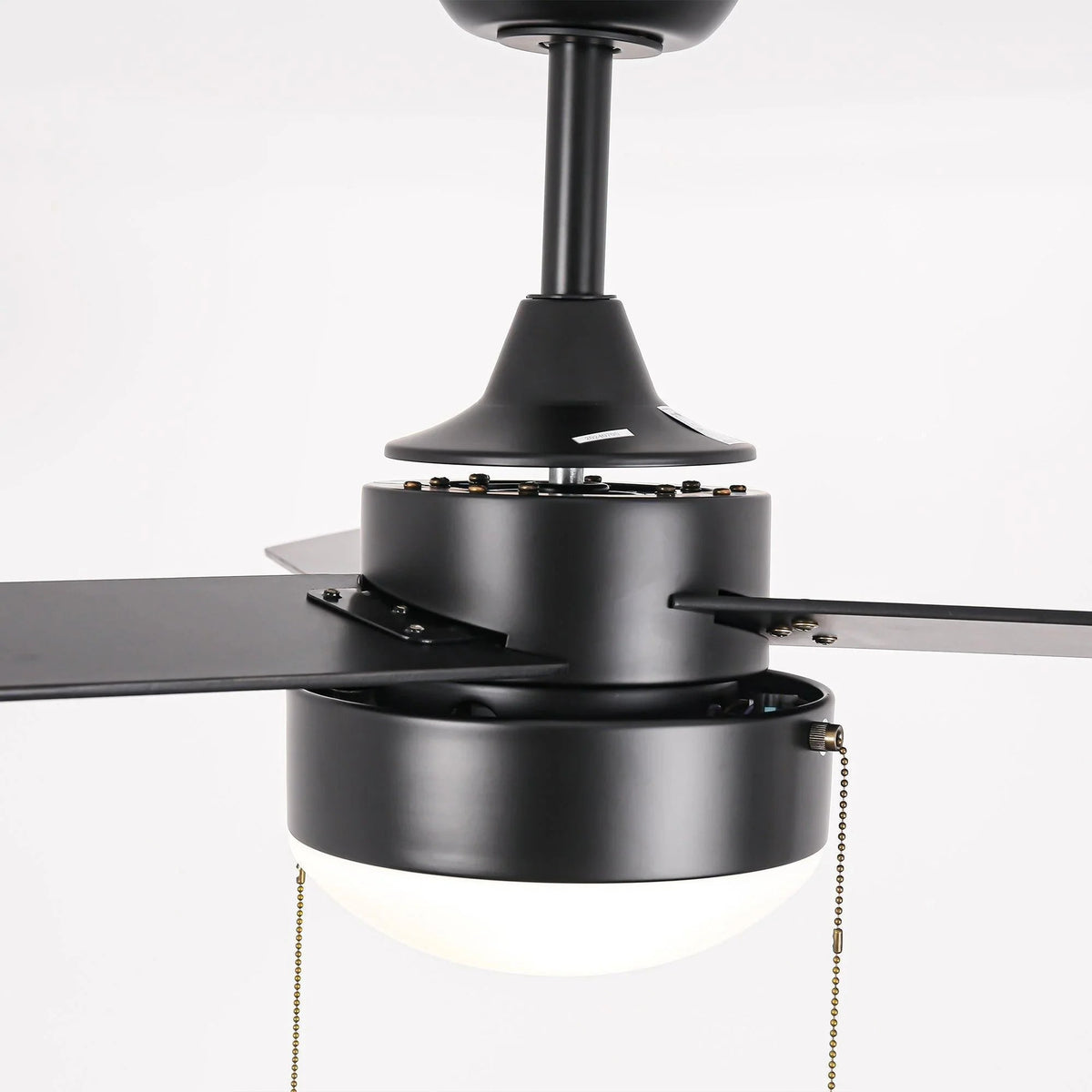 Black traditional ceiling fan with 3 blades and pull chain, 42-inch size