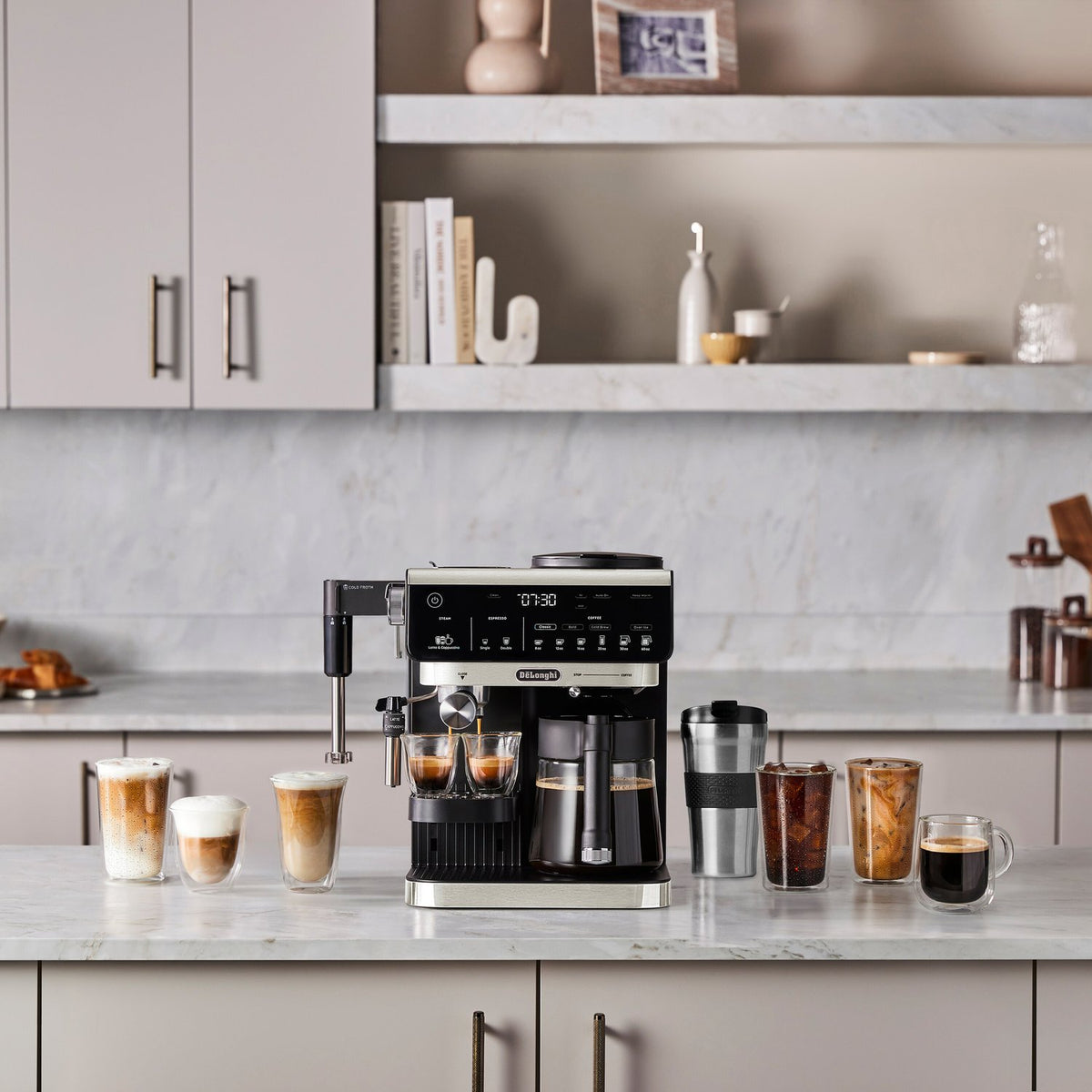 De'Longhi All-in-One Combination Coffee and Espresso Machine with Manual Steam Wand in Black (COM630BK) - image 9