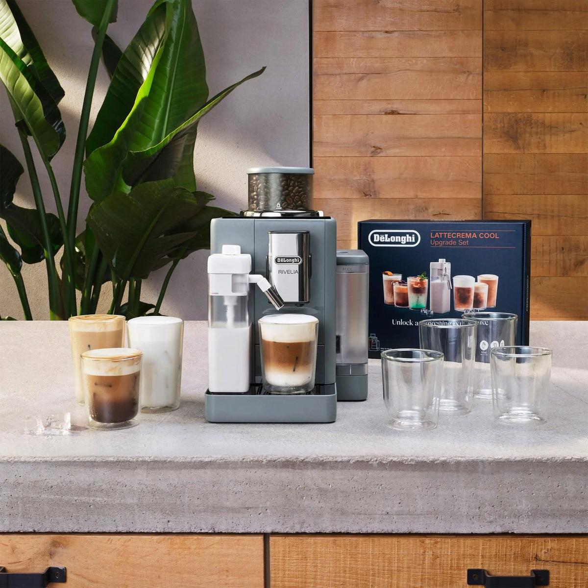 LatteCream machine system with included carafe and iced coffee cups