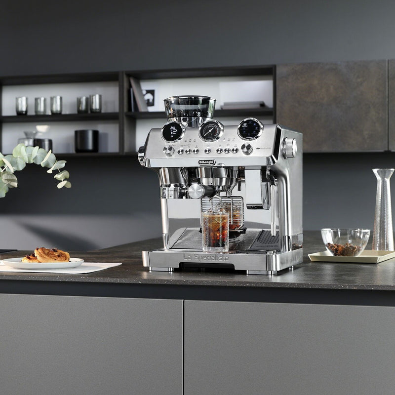 De'Longhi Package - La Specialista Maestro Sensor Grinding, Milk Frothing Espresso Machine with Hot & Cold Glass Set