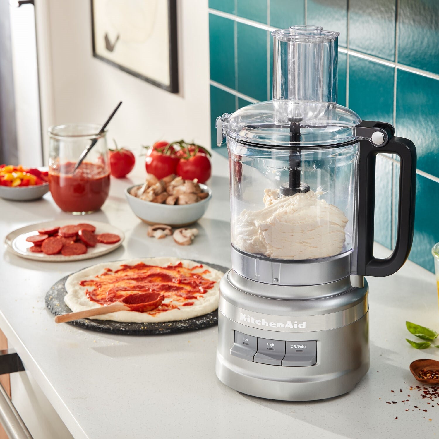 KitchenAid 7-cup food processor in Contour Silver with clear blending bowl and lid