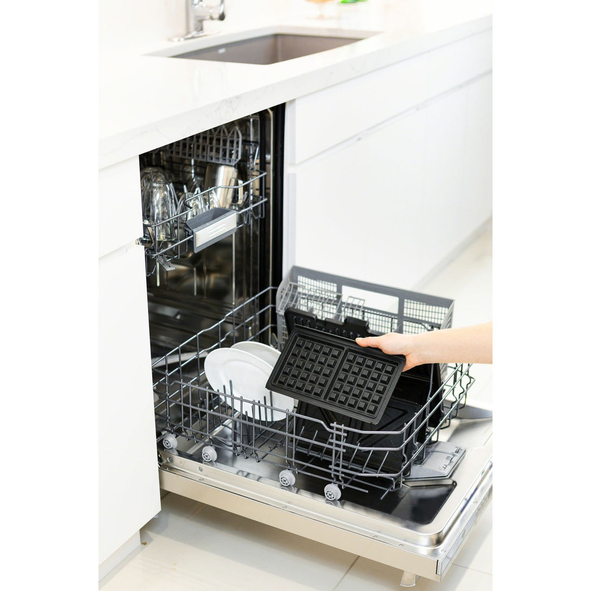 De'Longhi Livenza Compact All-Day Grill in Stainless Steel