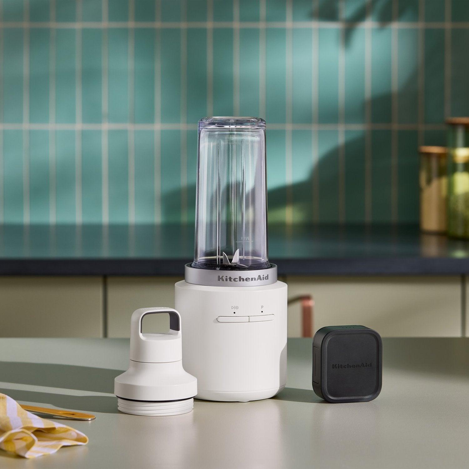 KitchenAid Cordless 12V 16 Oz. Personal Blender with Travel Lid in Porcelain (KSBR200PL) - image 13