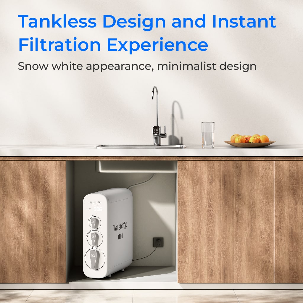 Tankless reverse osmosis under-sink unit with chrome faucet and compact filter housing