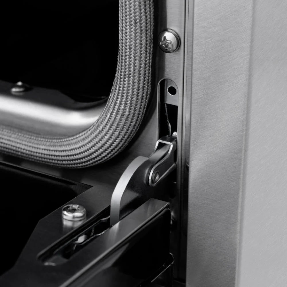 Range rear-side fitting with braided gas line connection and metal hardware