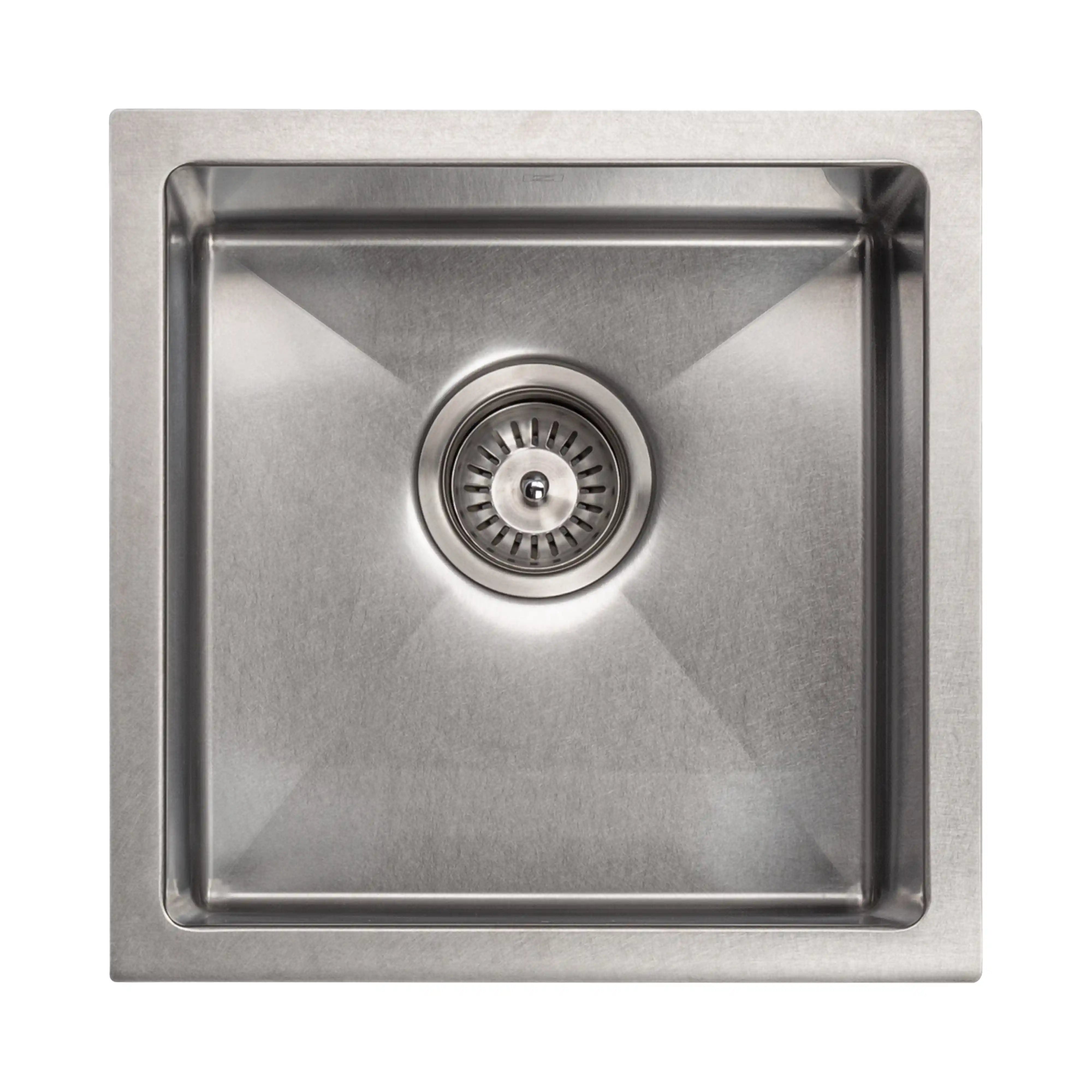 Stainless steel single-bowl sink with round drain strainer