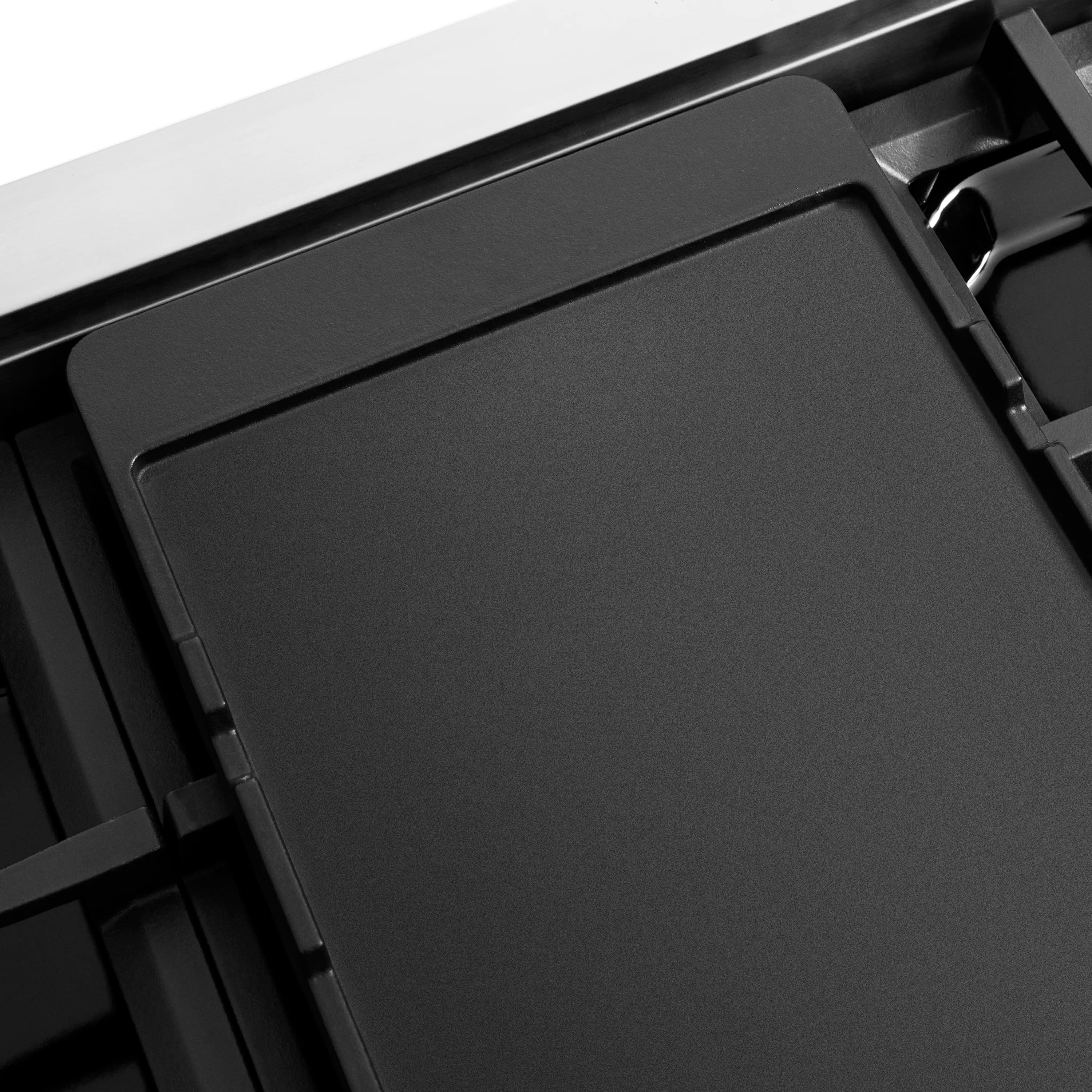 Gas range oven door interior panel with dark glass and side hinges