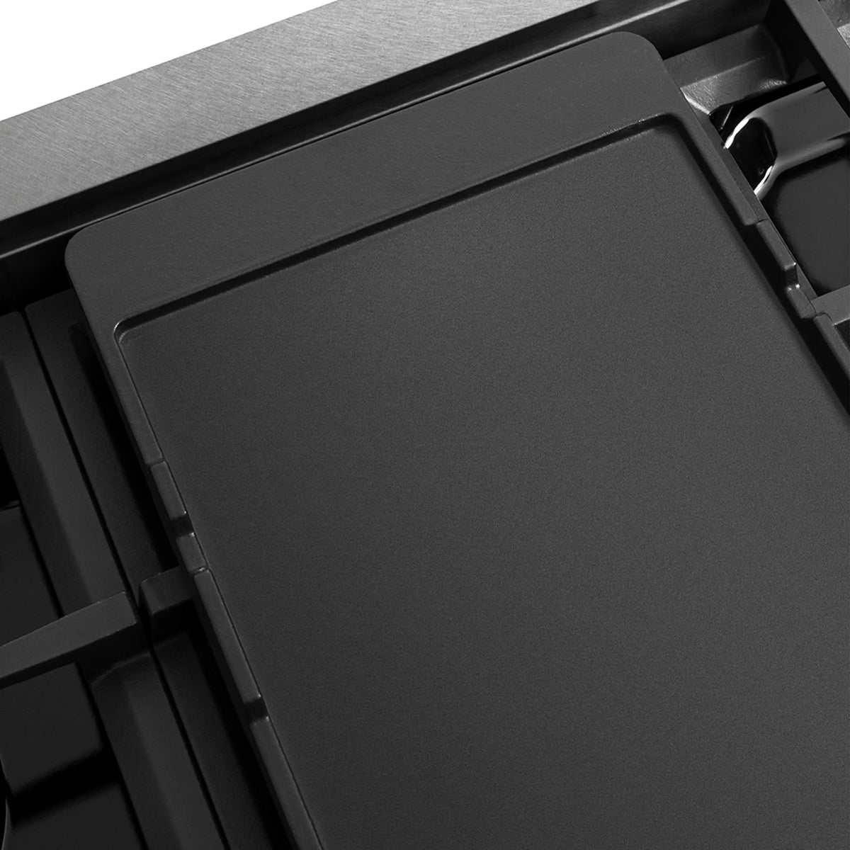 Gas rangetop reversible griddle with flat black cooking surface