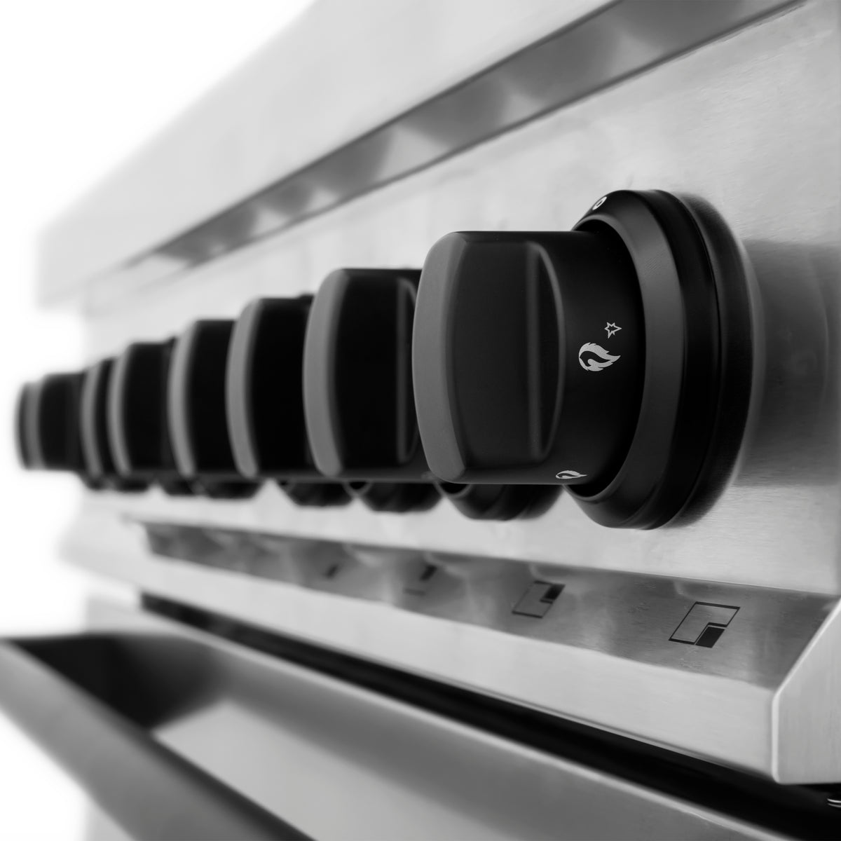 Stainless dual fuel range cooktop with matte black burner knobs