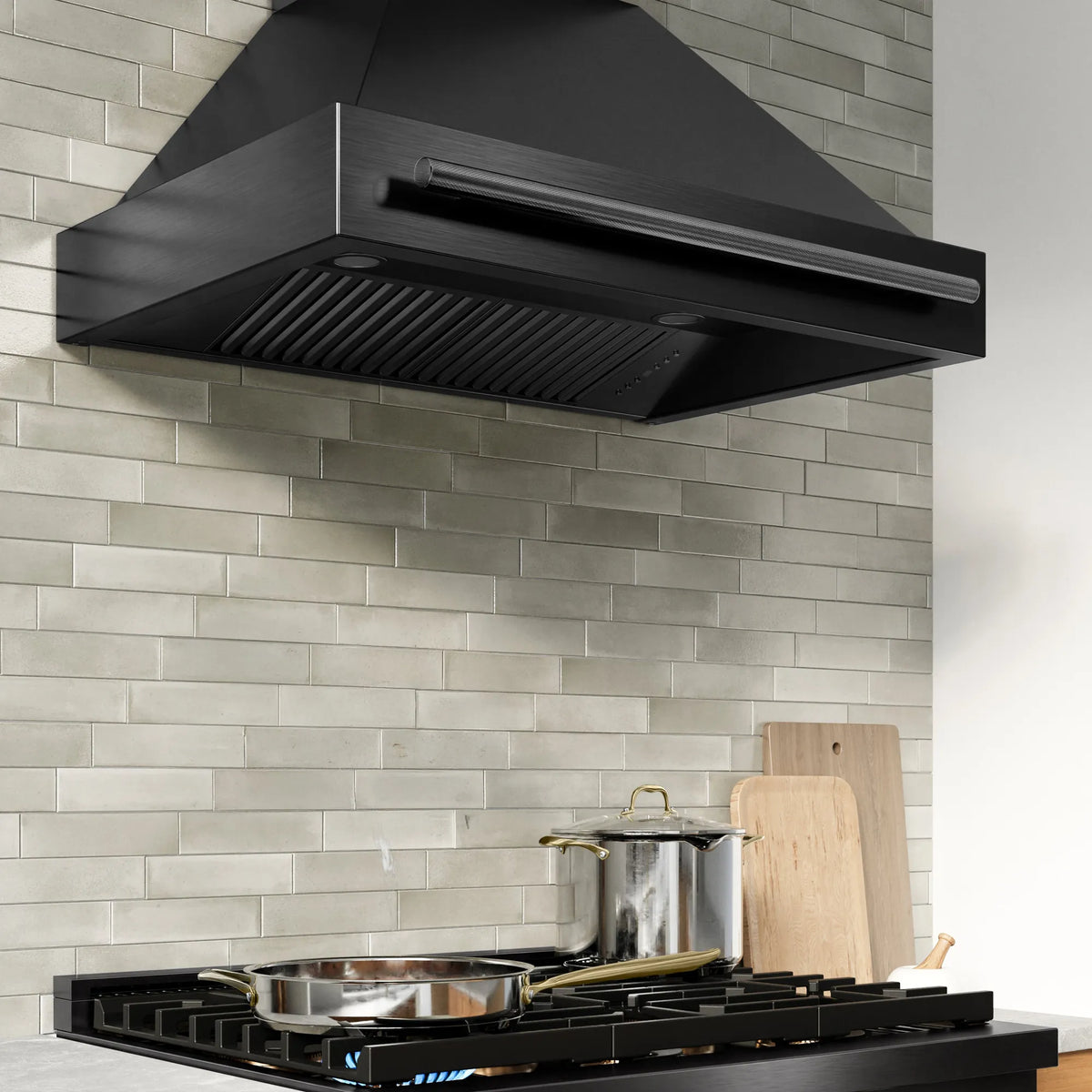 ZLINE 36-Inch Wall Mount Range Hood Helix Handle in Black Stainless Steel