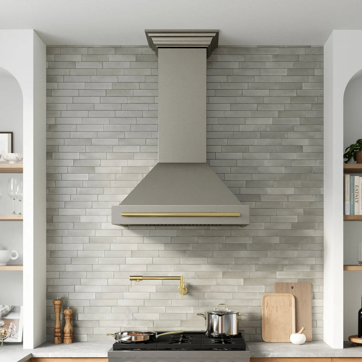 ZLINE Autograph Edition 36-Inch Wall Mount Range Hood Helix Handle in Polished Gold