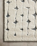 Loloi II Hagen Collection - CONTEMPORARY Power Loomed Rug in White & Navy (HAG-04)