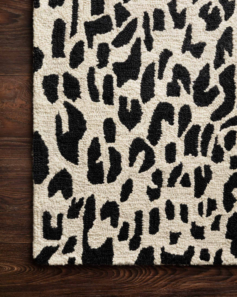 Loloi Masai Collection - Contemporary Hooked Rug in Black & Ivory (MAS-02)