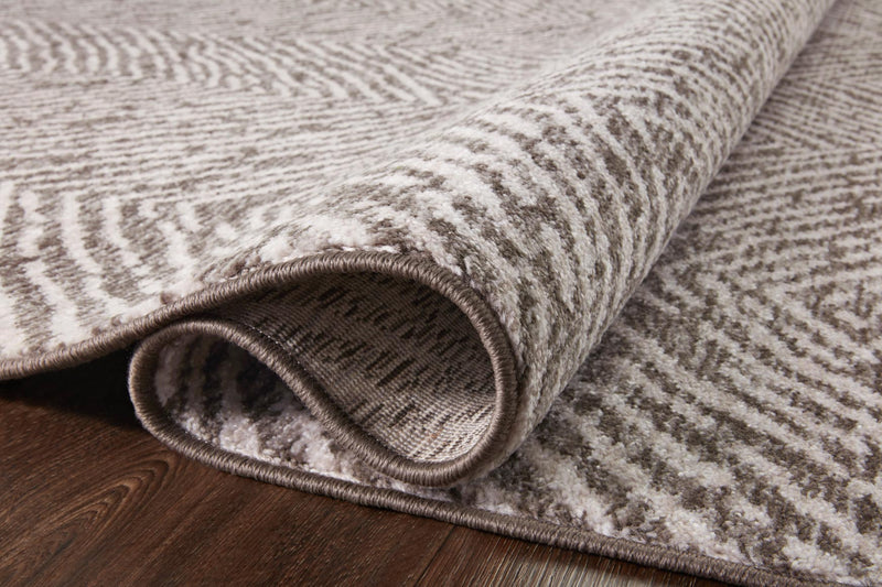 Loloi II Vance Collection - Traditional Power Loomed Rug in Taupe & Dove (VAN-10)
