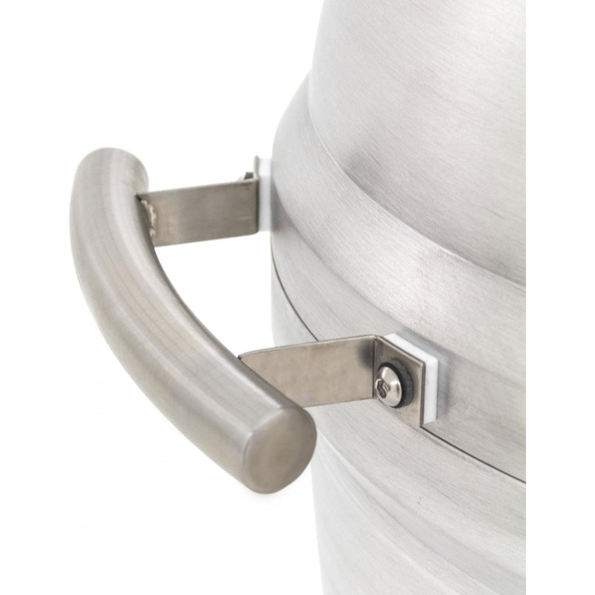 Kamado grill lid latch and handle on cast aluminum body