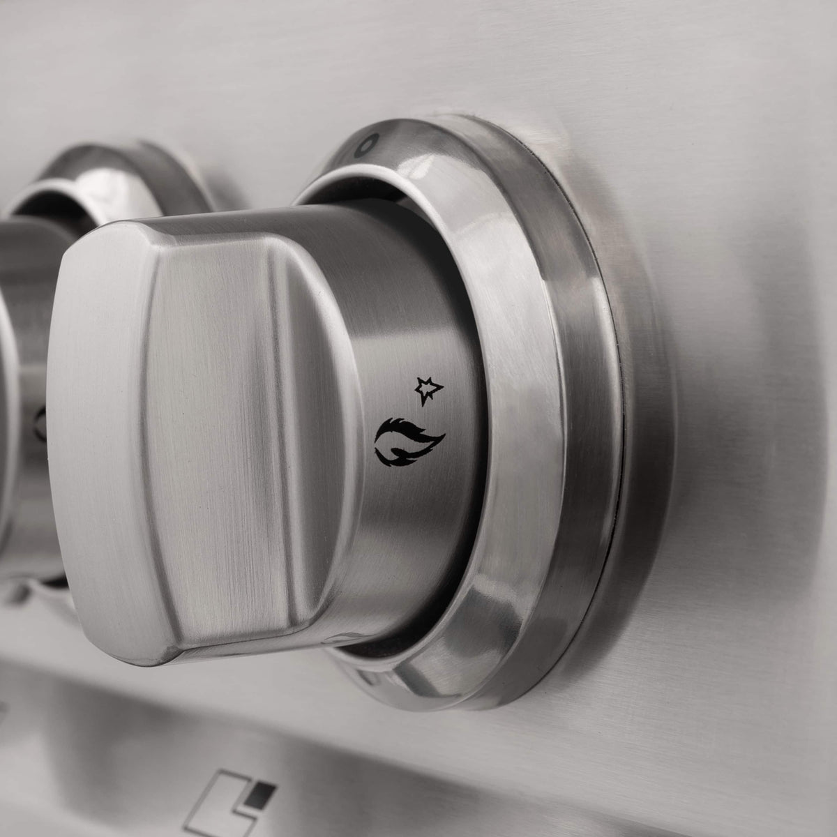Stainless steel dual fuel oven knob with metal control bezel