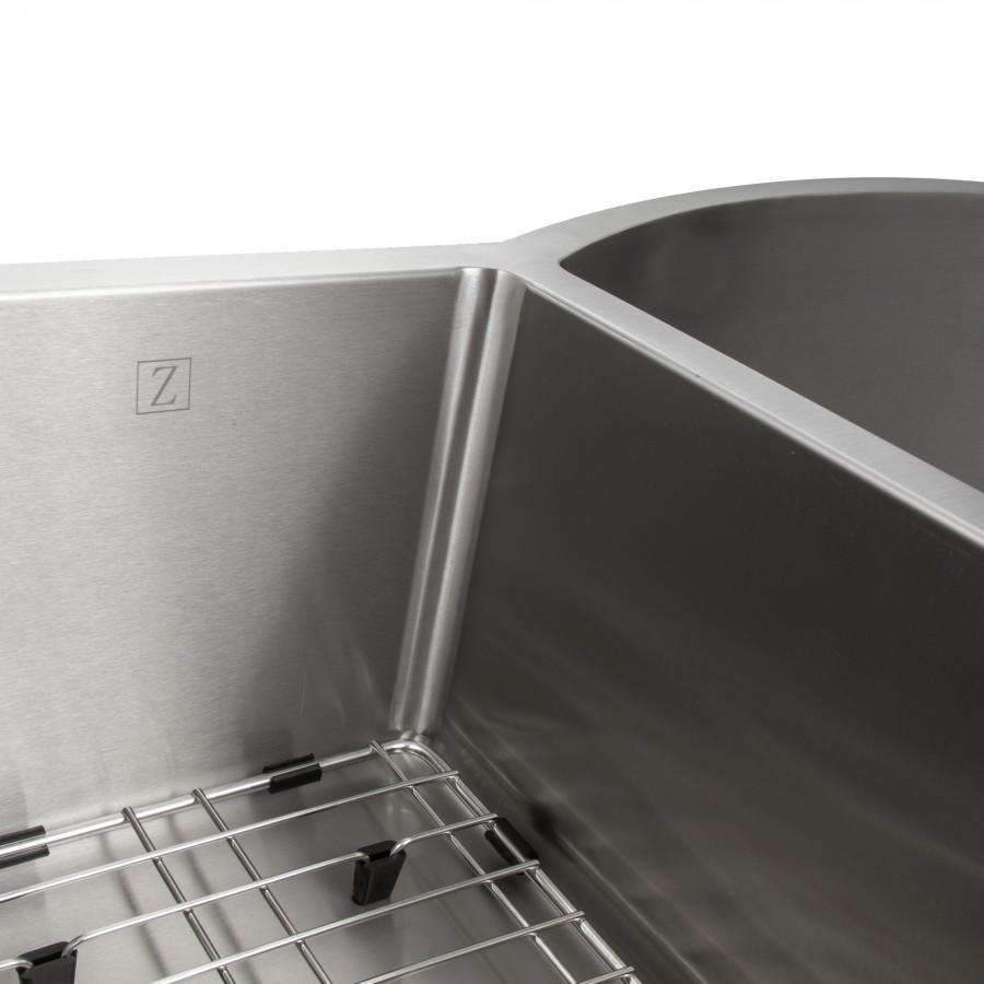 Stainless steel sink side panel with Z mark and wire bottom grid